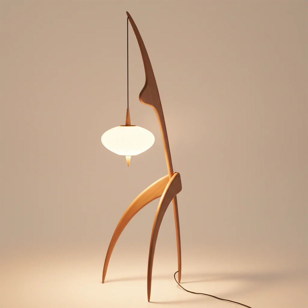 Creative Mantis Floor Lamp | Sculptural Wood Arc Light Natural Oak | Airayvis
